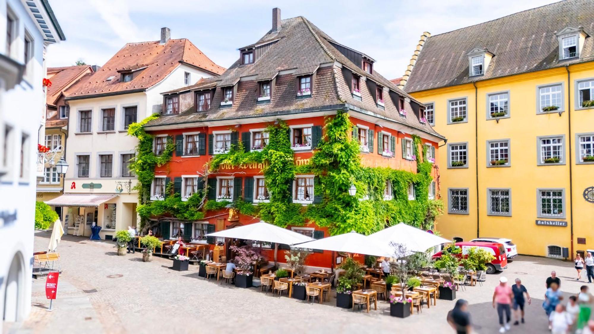 Hotel Loewen-Weinstube メーアスブルク エクステリア 写真